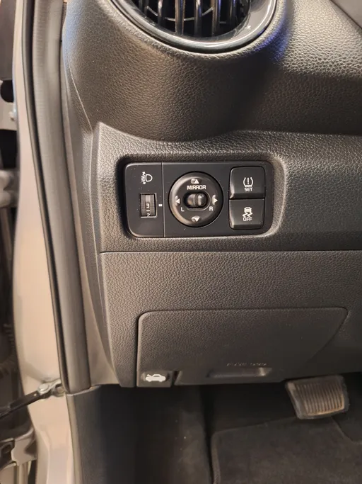 2023 Kia Pegas LX 