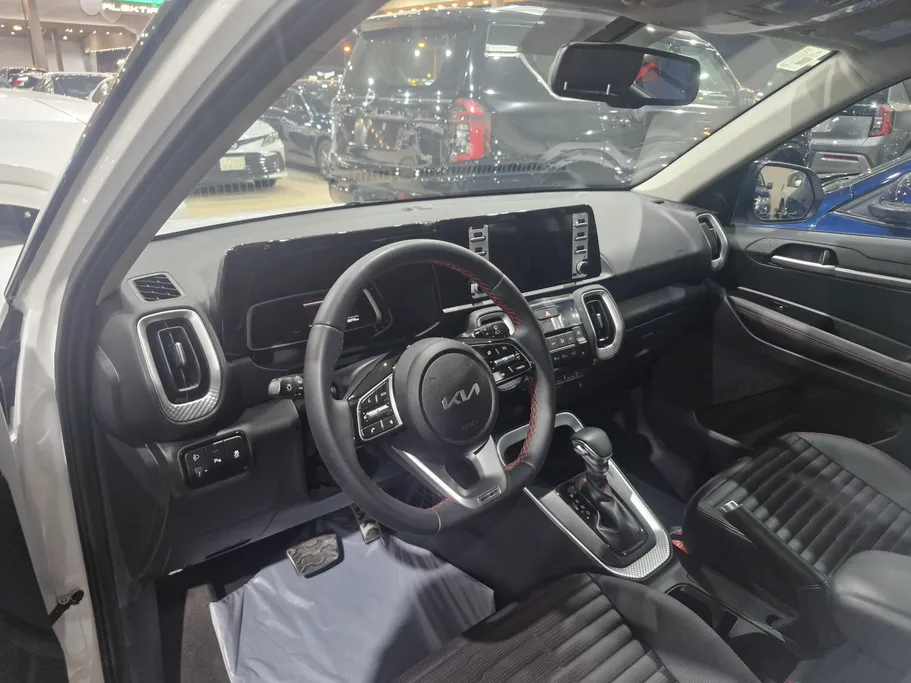 2023 Kia SONET EX 