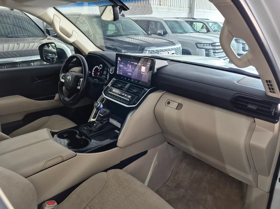 تويوتا لاندكروزر GXR3 2023 