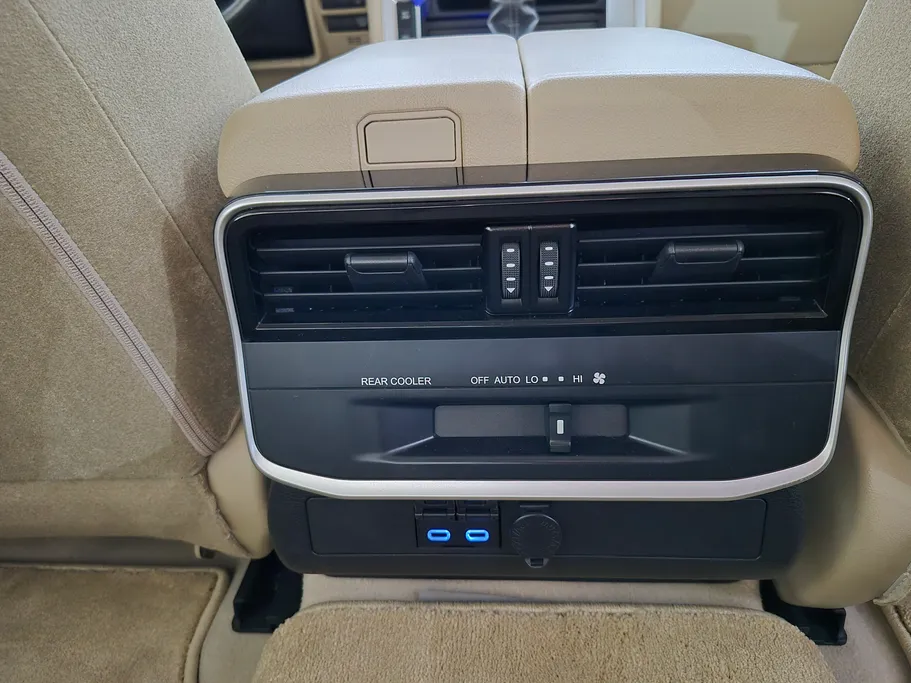 تويوتا لاندكروزر GXR3 2023 
