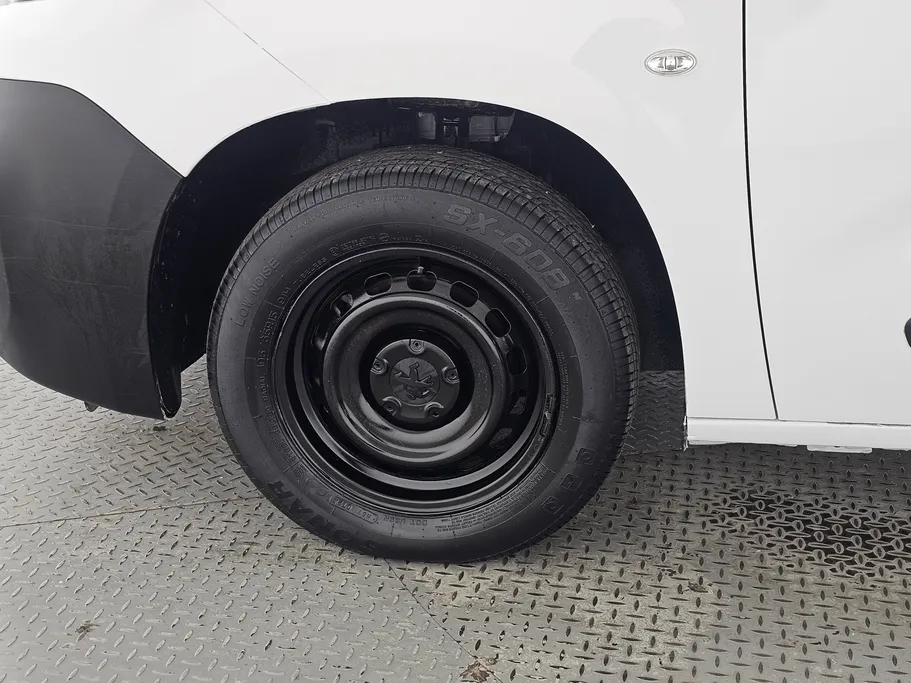 بيجو بارتنر Short van 2023 
