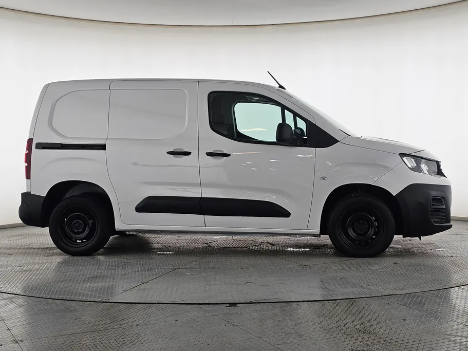بيجو بارتنر Short van 2023 