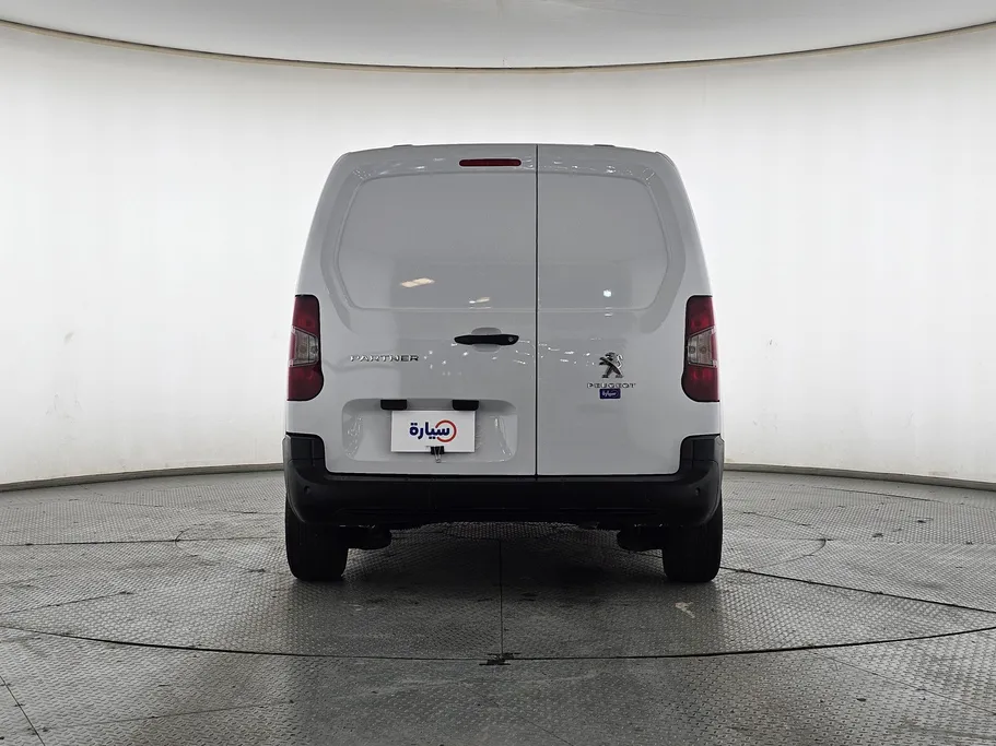 بيجو بارتنر Short van 2023 