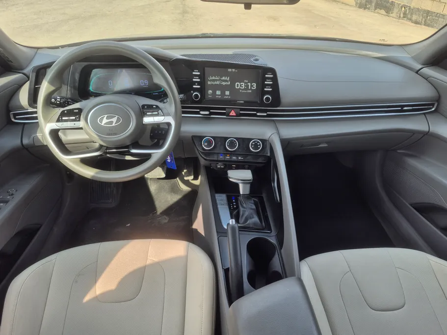 2025 Hyundai Elantra Fleet 
