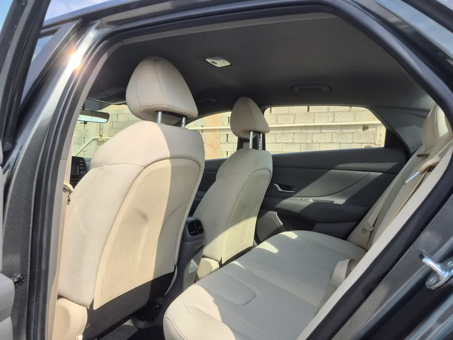 2025 Hyundai Elantra Fleet 