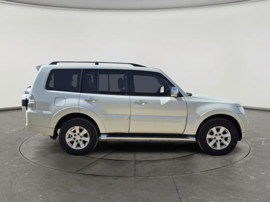 ميتسوبيشي باجيرو GLS 4Doors 2019 