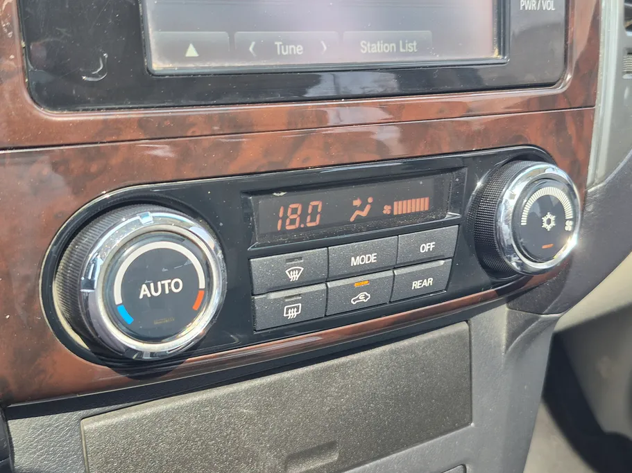 ميتسوبيشي باجيرو GLS 4Doors 2019 