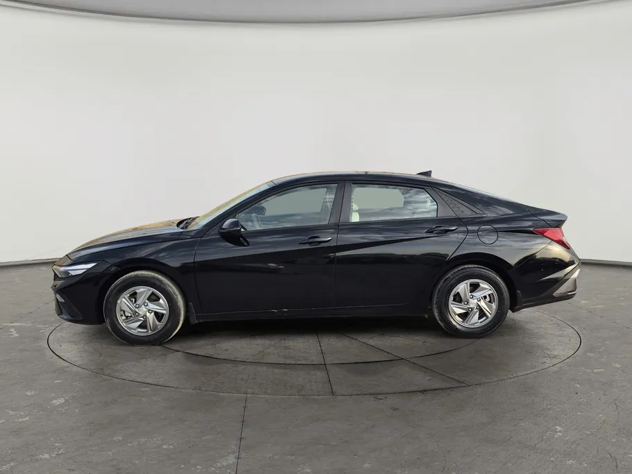 2025 Hyundai Elantra Fleet 