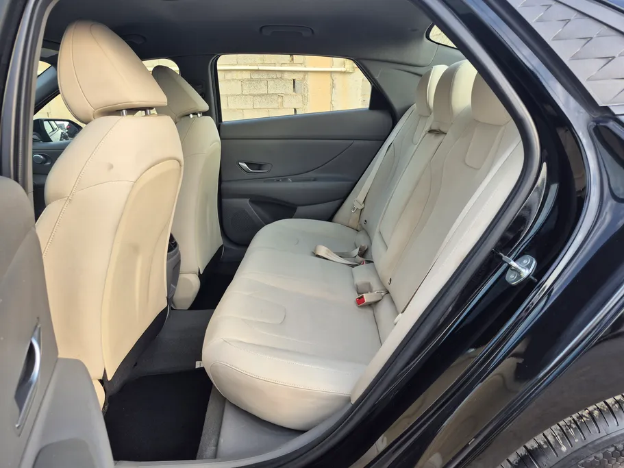 2025 Hyundai Elantra Fleet 