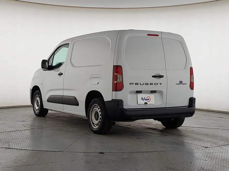 2025 Peugeot Partner Short van 