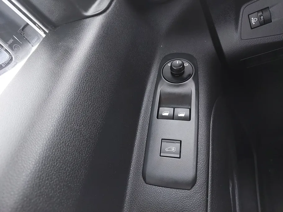 2025 Peugeot Partner Short van 