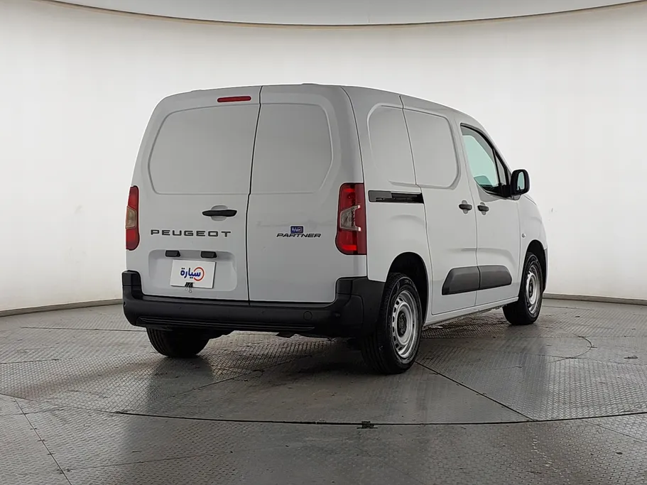 2025 Peugeot Partner Short van 
