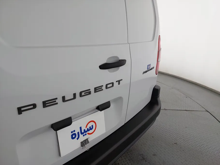 2025 Peugeot Partner Short van 