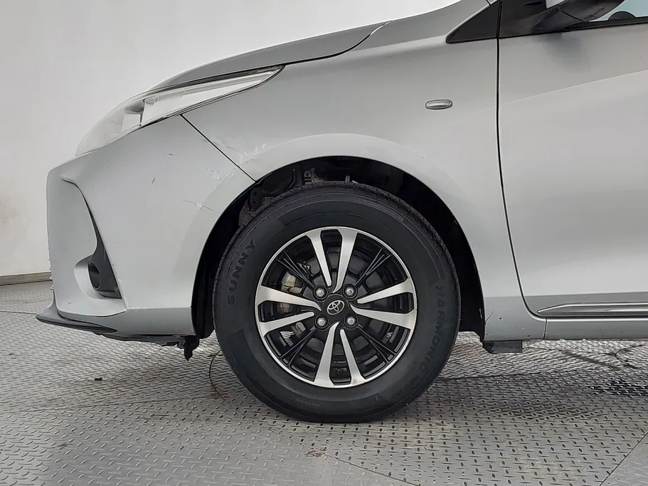 2022 Toyota Yaris  Y Plus 