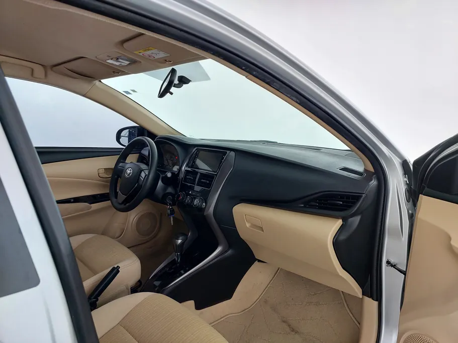 2022 Toyota Yaris  Y Plus 