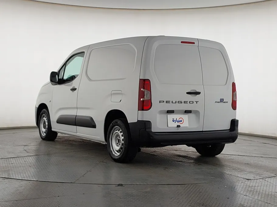 بيجو بارتنر Short van 2025 