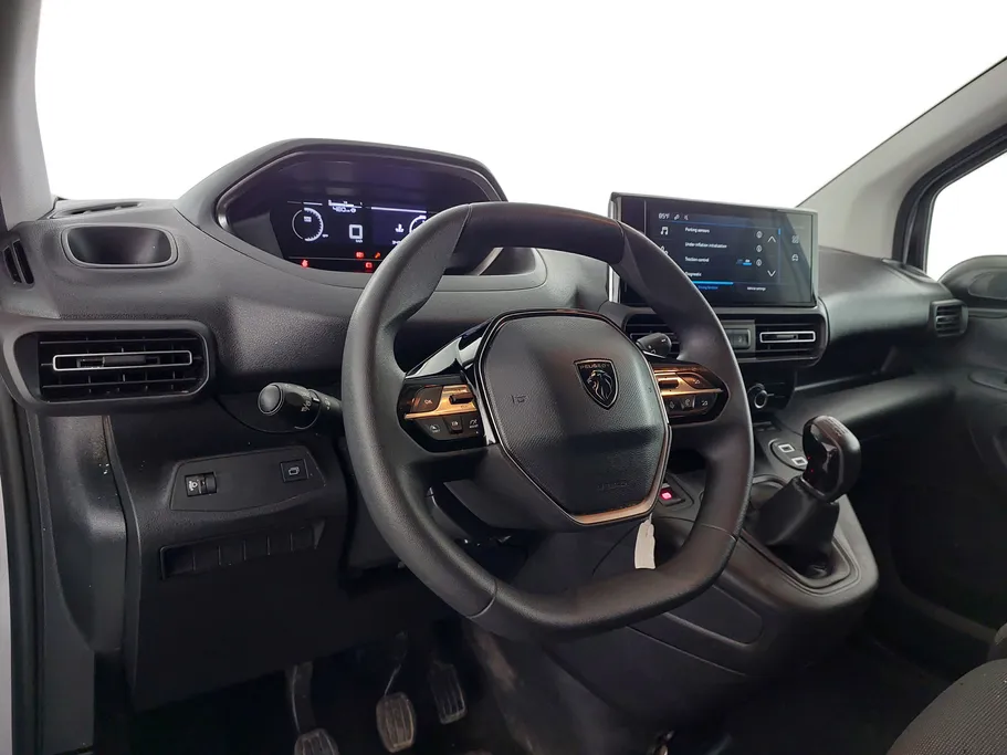 بيجو بارتنر Short van 2025 