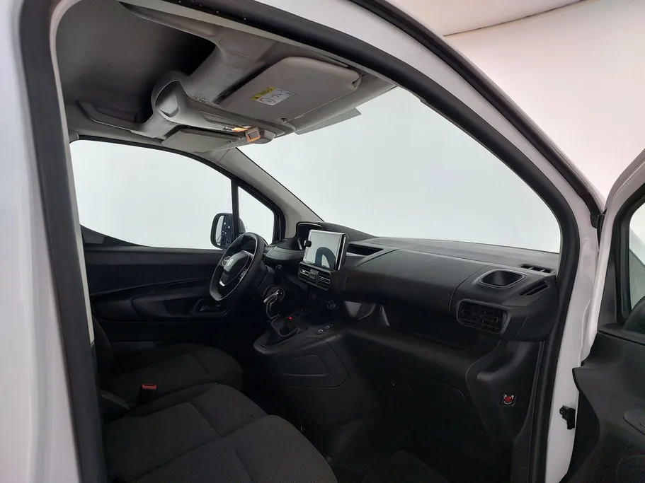 بيجو بارتنر Short van 2025 