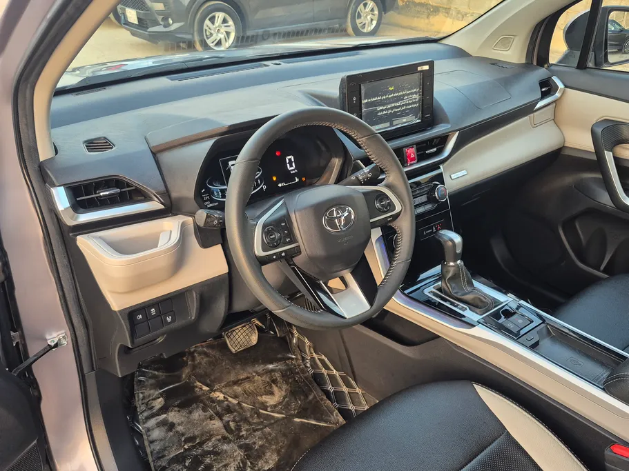 2024 Toyota Veloz GLX 