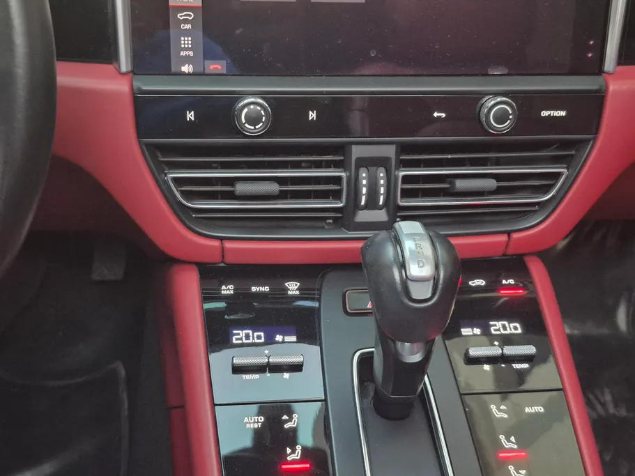 بورش ماكان S 2024 