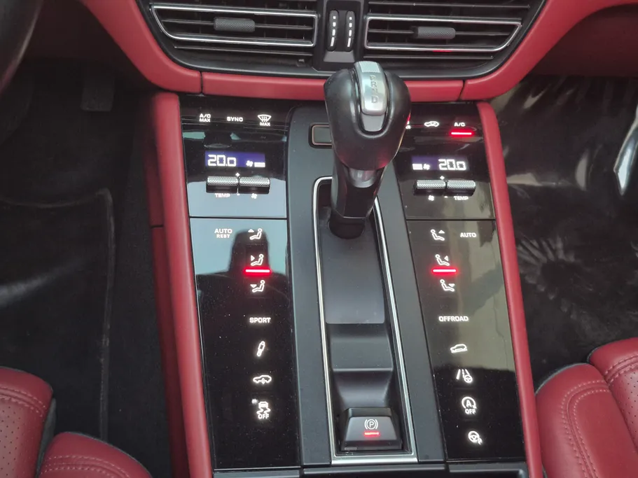 بورش ماكان S 2024 