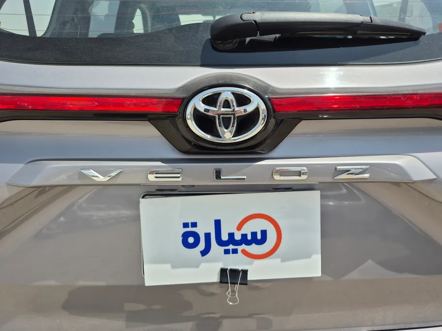 تويوتا فيلوز GLX 2024 