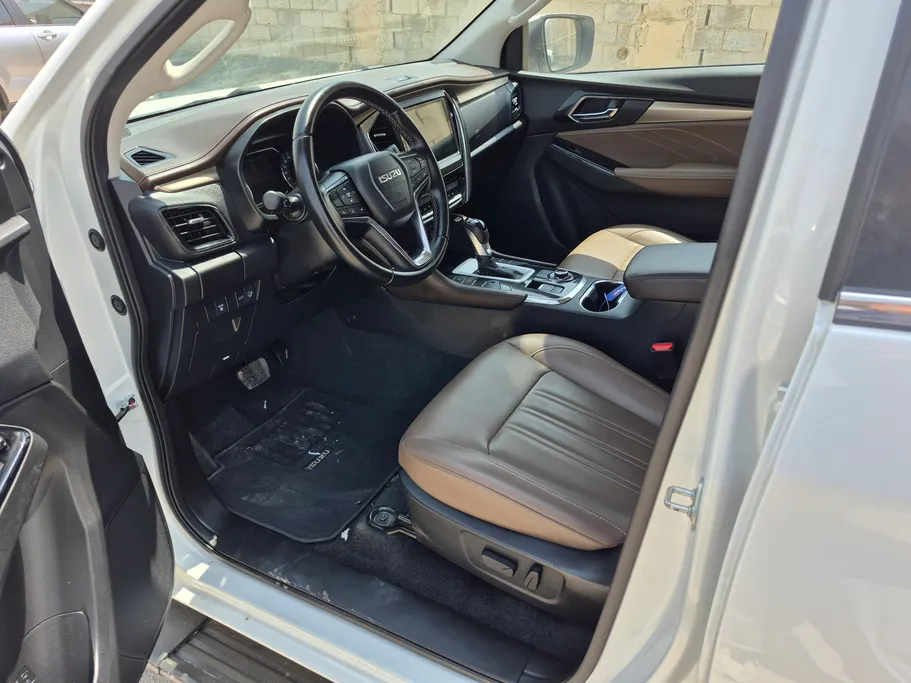 2024 Isuzu MU Full 