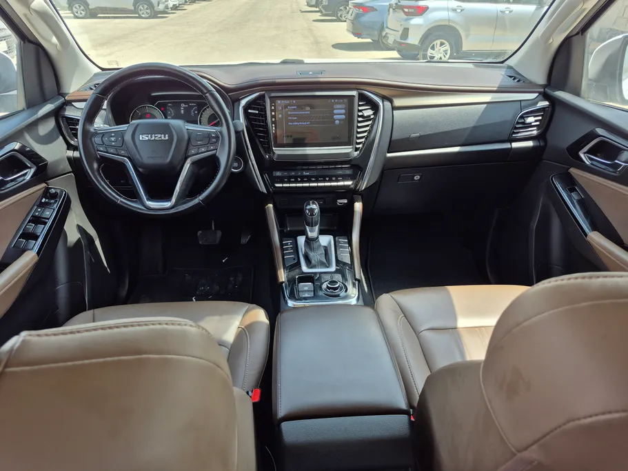 2024 Isuzu MU Full 