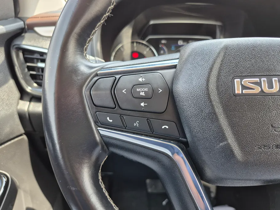 2024 Isuzu MU Full 