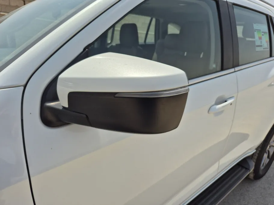 2024 Isuzu MU Full 