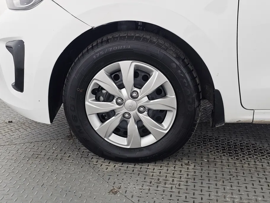 2025 Kia Pegas LX 