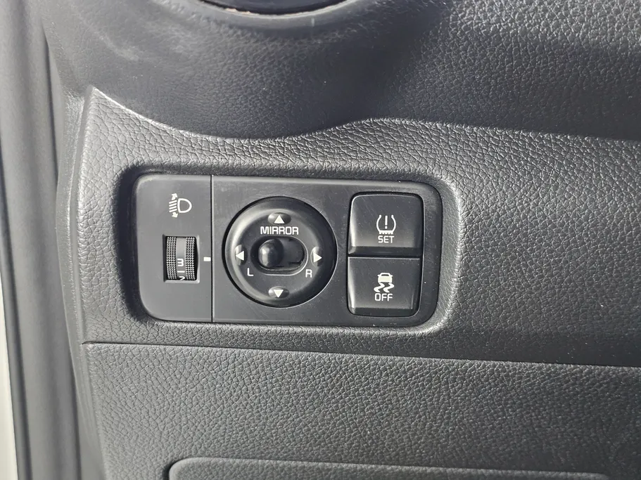 2025 Kia Pegas LX 