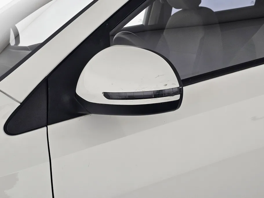 2025 Kia Pegas LX 