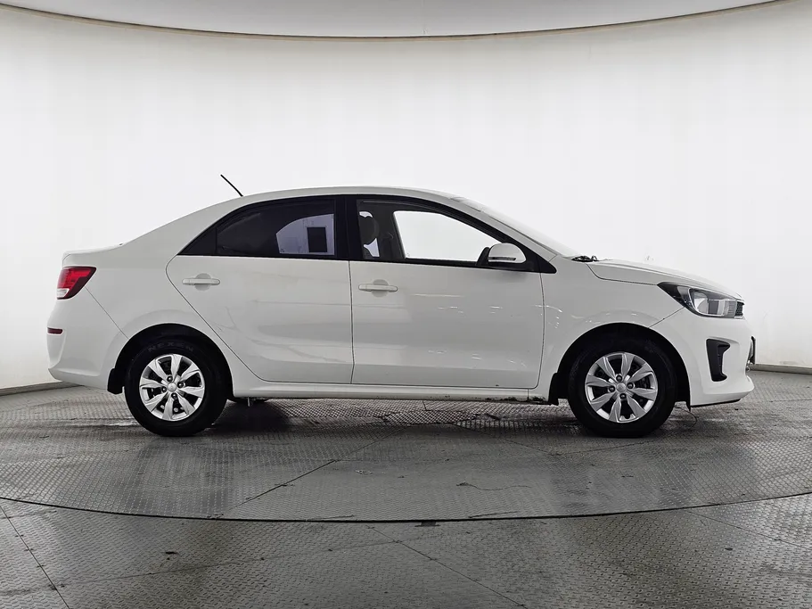 2025 Kia Pegas LX 