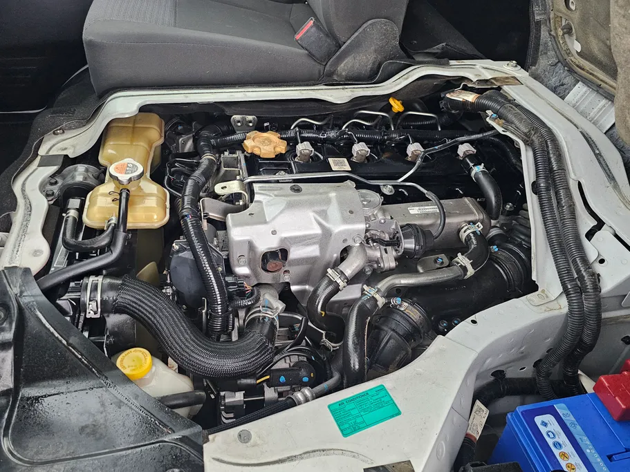 2023 Nissan Urvan بضاعة 