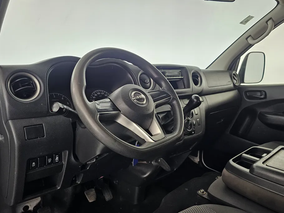 2023 Nissan Urvan بضاعة 