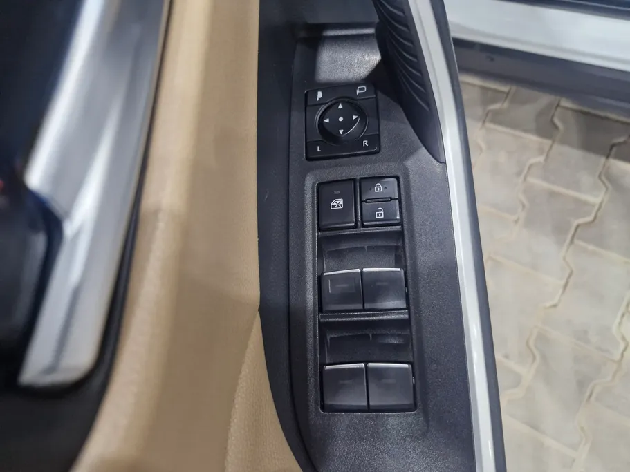 تويوتا راف فور XLE HEV 2024 