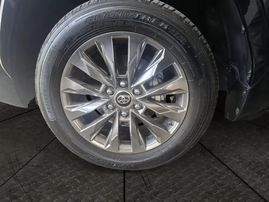 2024 Toyota Land Cruiser GXR4 