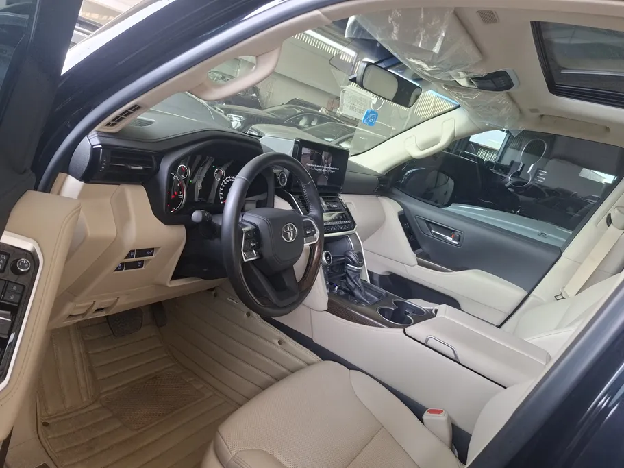 2024 Toyota Land Cruiser GXR4 