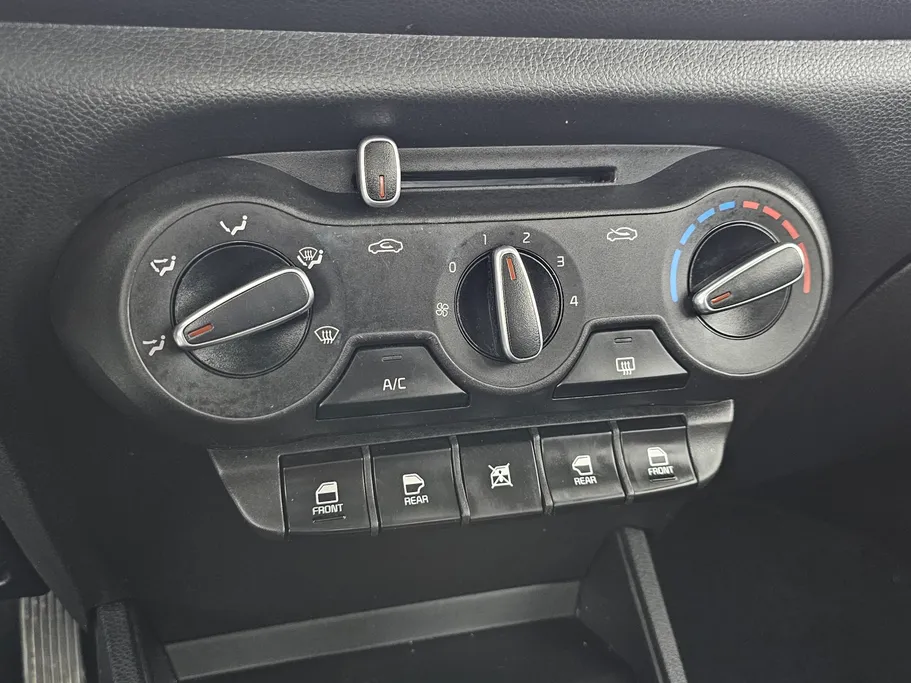 2024 Kia Pegas LX 