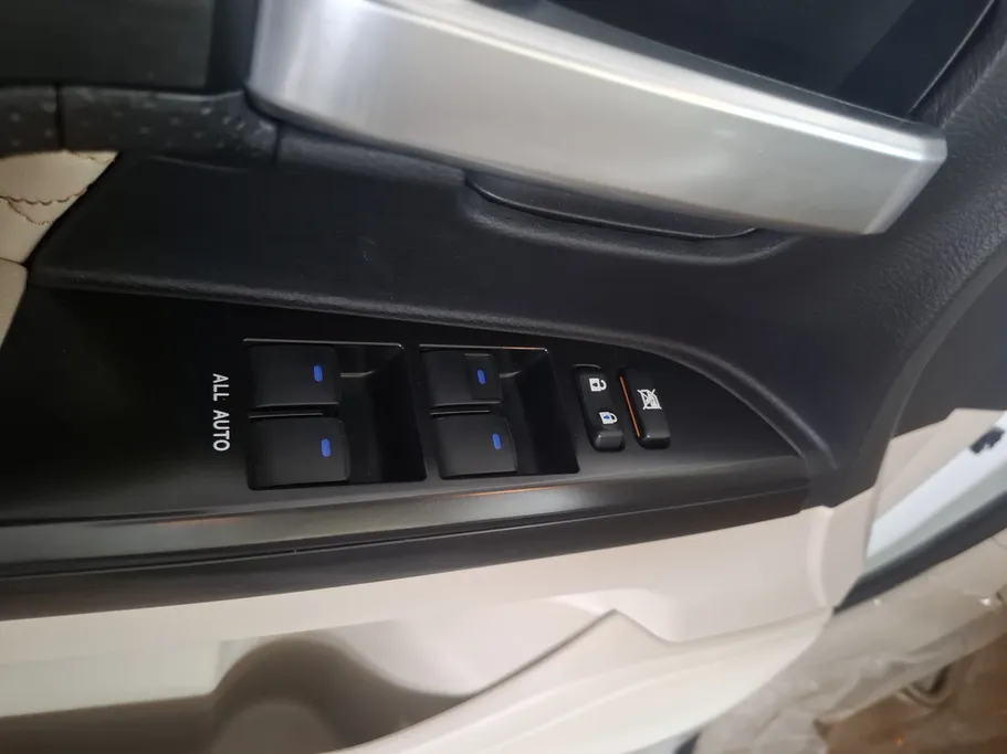 2020 Toyota Land Cruiser GXR Grand Touring 