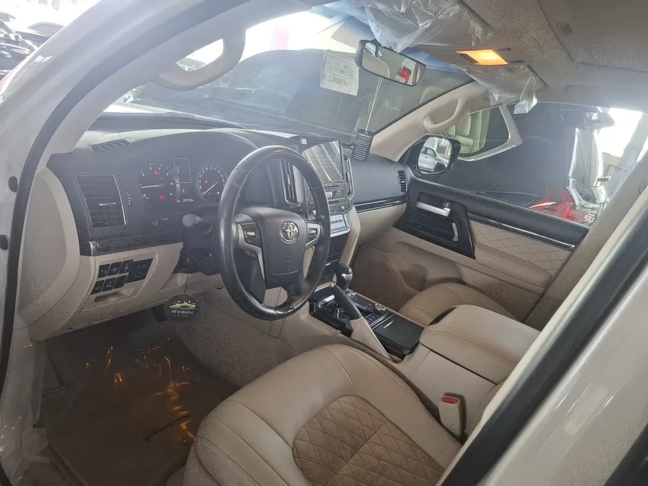 2020 Toyota Land Cruiser GXR Grand Touring 