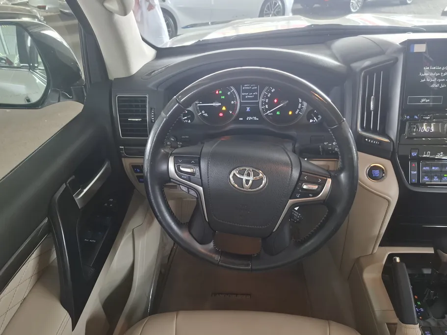 2020 Toyota Land Cruiser GXR Grand Touring 