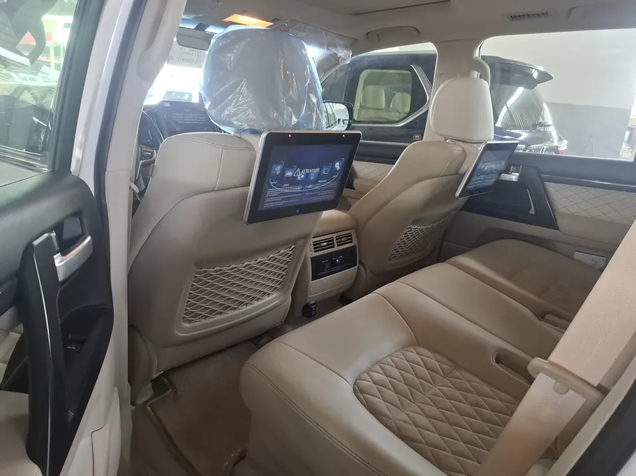 2020 Toyota Land Cruiser GXR Grand Touring 