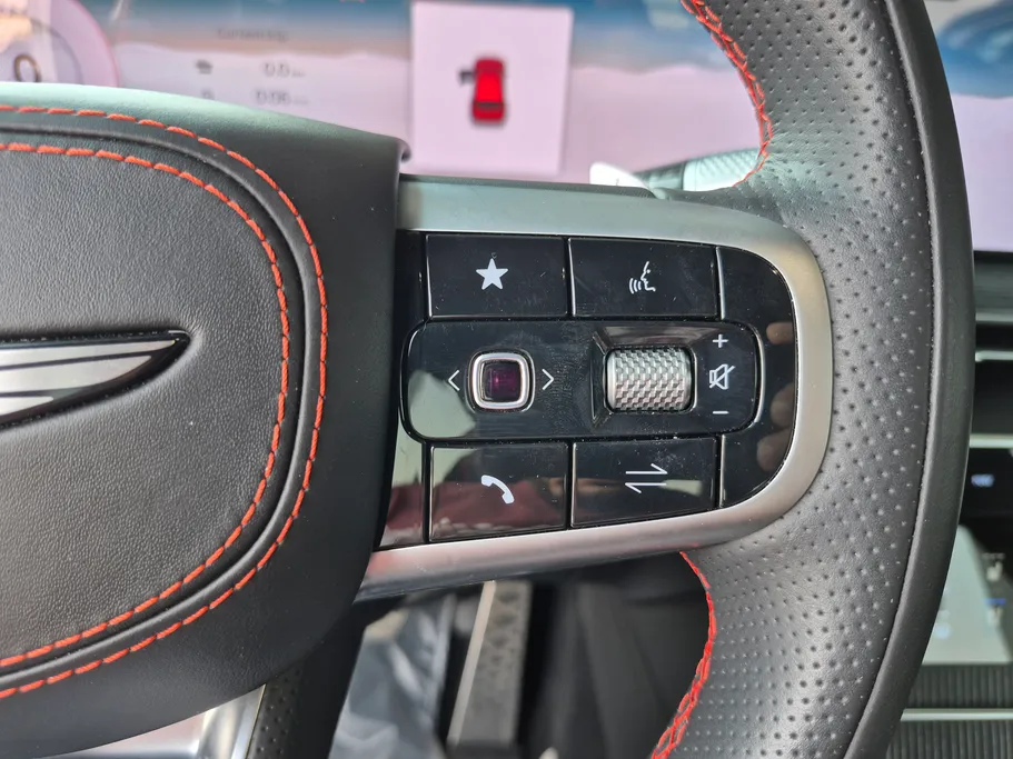 2025 Genesis GV80 Platinum 