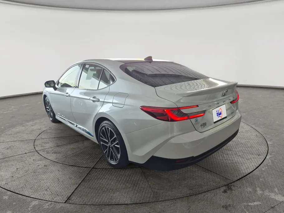 2026 Toyota Camry  LE HEV 