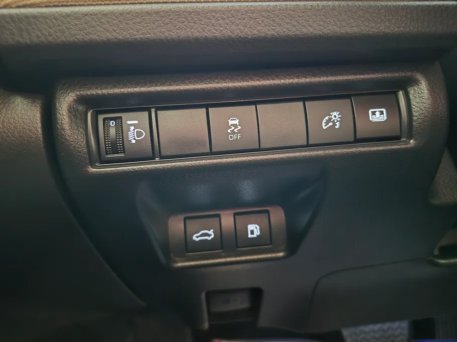 2026 Toyota Camry  LE HEV 