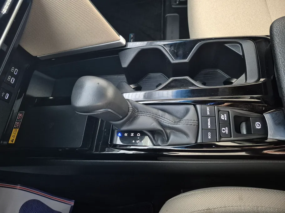 2026 Toyota Camry  LE HEV 