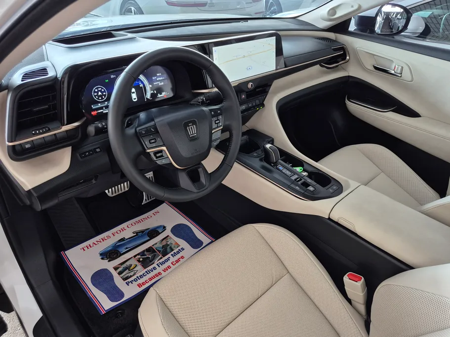 2023 Toyota Crown Majesta 
