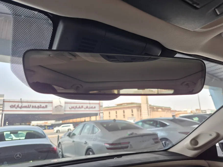 2023 Toyota Crown Majesta 